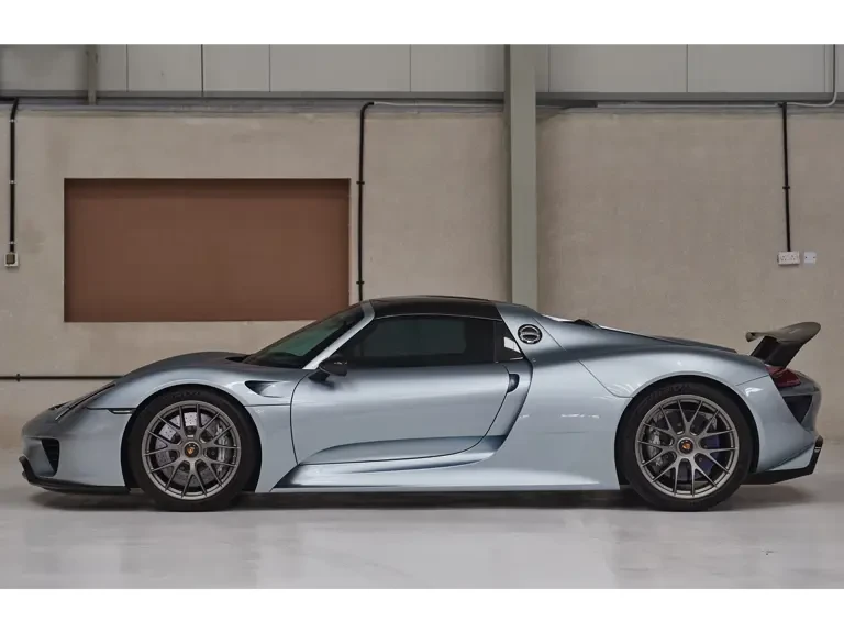 2015 Porsche 918 Spyder - Image 23 of 23