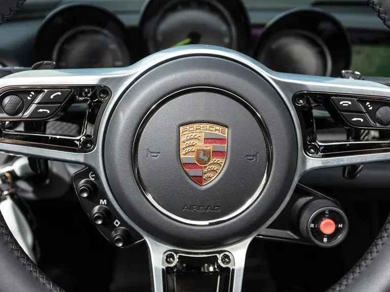 2015 Porsche 918 Spyder - Image 13 of 31