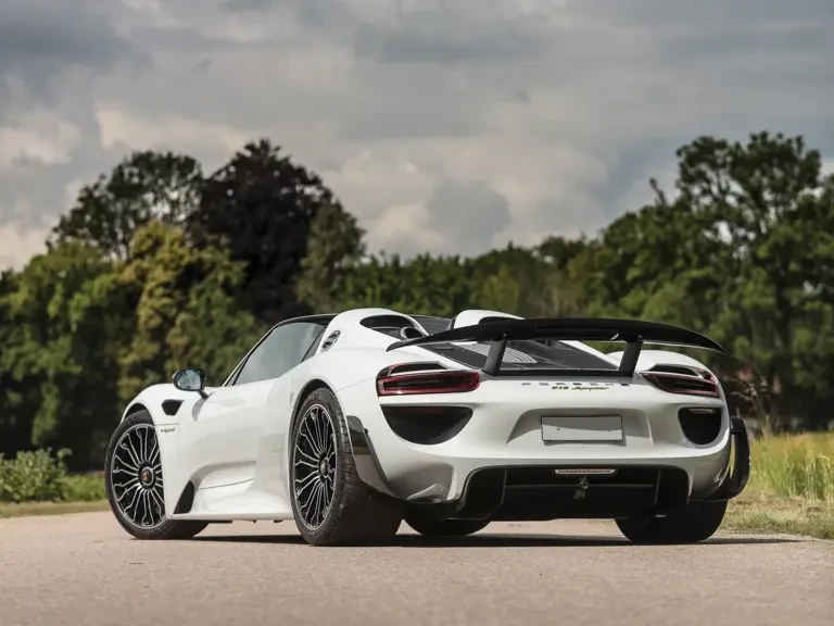 2015 Porsche 918 Spyder - Image 3 of 31