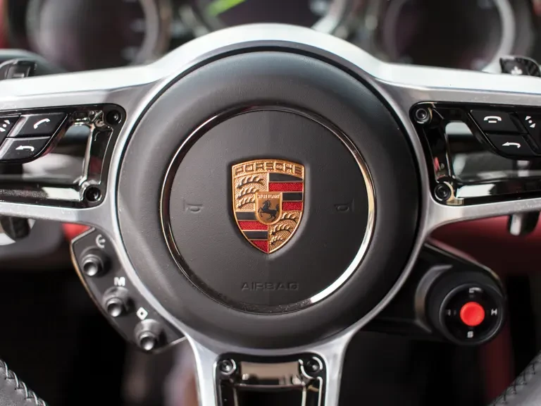 2015 Porsche 918 Spyder - Image 13 of 31