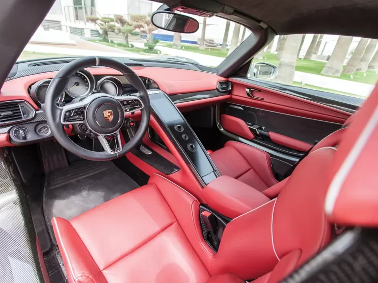 2015 Porsche 918 Spyder - Image 5 of 31