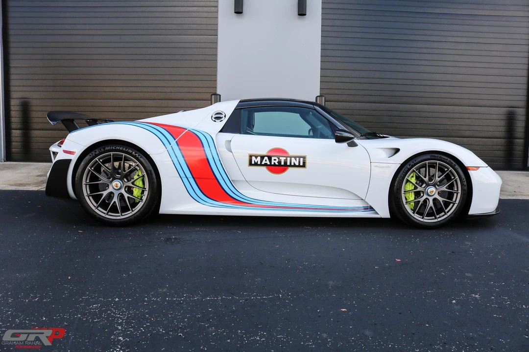 2015 Porsche 918 Spyder - Image 2 of 18
