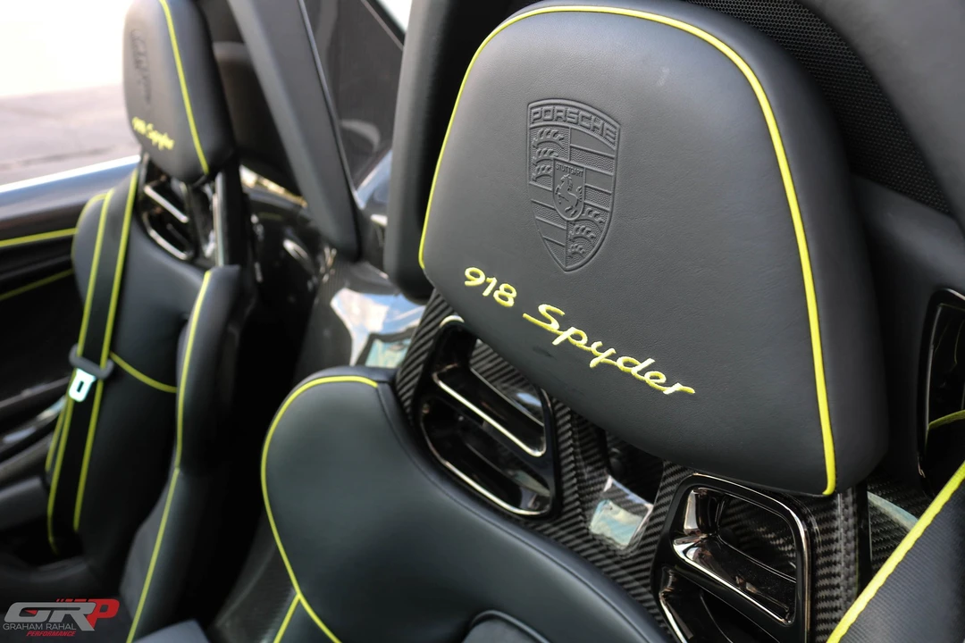 2015 Porsche 918 Spyder - Image 11 of 18