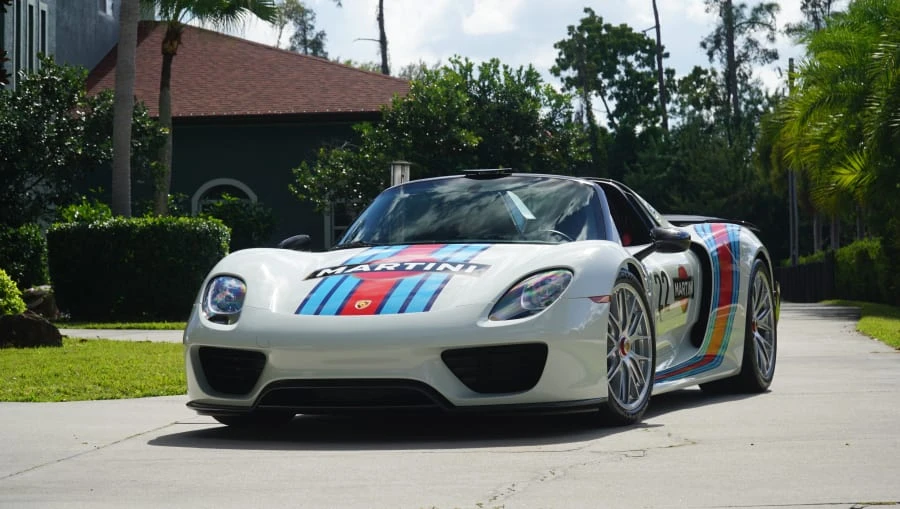 2015 Porsche 918 Spyder - Image 27 of 31