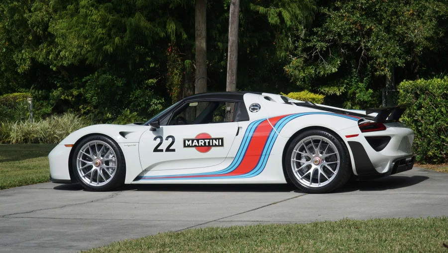 2015 Porsche 918 Spyder - Image 9 of 31