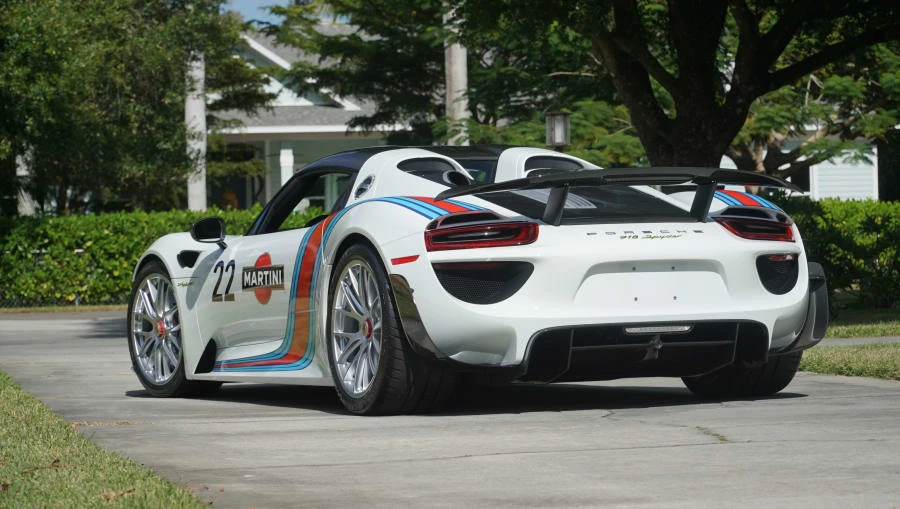 2015 Porsche 918 Spyder - Image 21 of 31