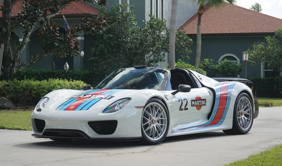2015 Porsche 918 Spyder - Image 8 of 31