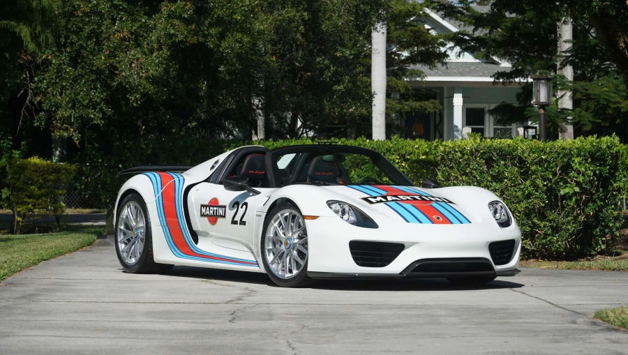 2015 Porsche 918 Spyder - Image 24 of 31