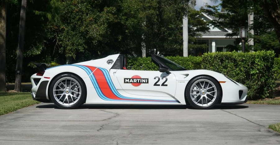 2015 Porsche 918 Spyder - Image 2 of 31