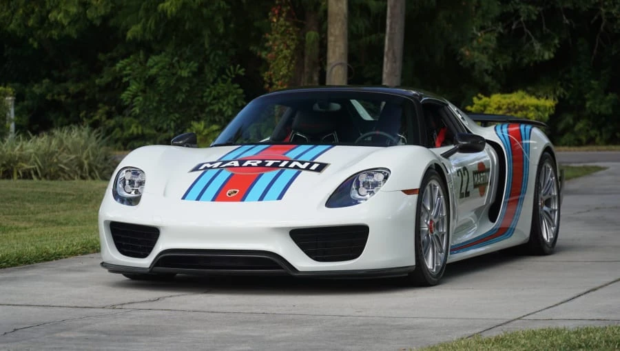 2015 Porsche 918 Spyder - Image 14 of 31