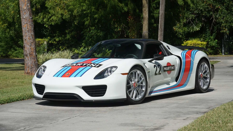 2015 Porsche 918 Spyder - Image 15 of 31