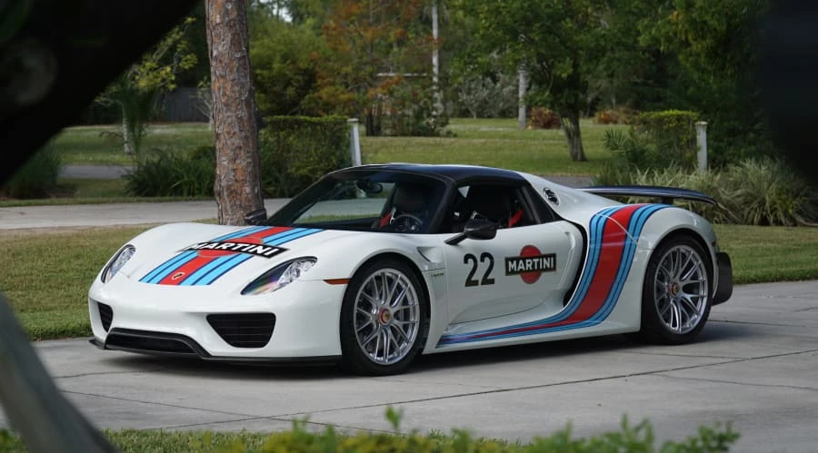 2015 Porsche 918 Spyder - Image 7 of 31