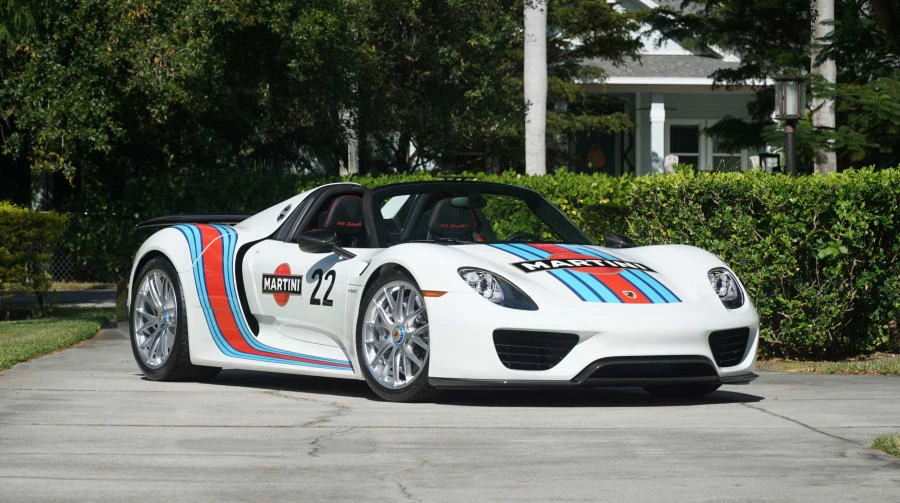 2015 Porsche 918 Spyder - Image 28 of 31