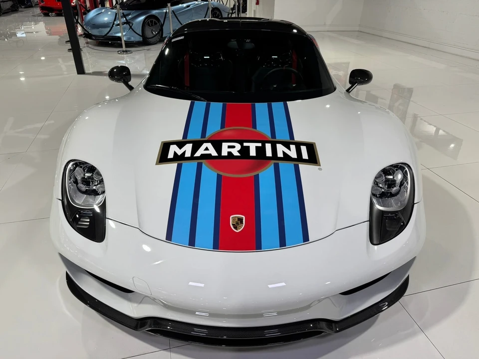 2015 Porsche 918 Spyder - Image 10 of 12
