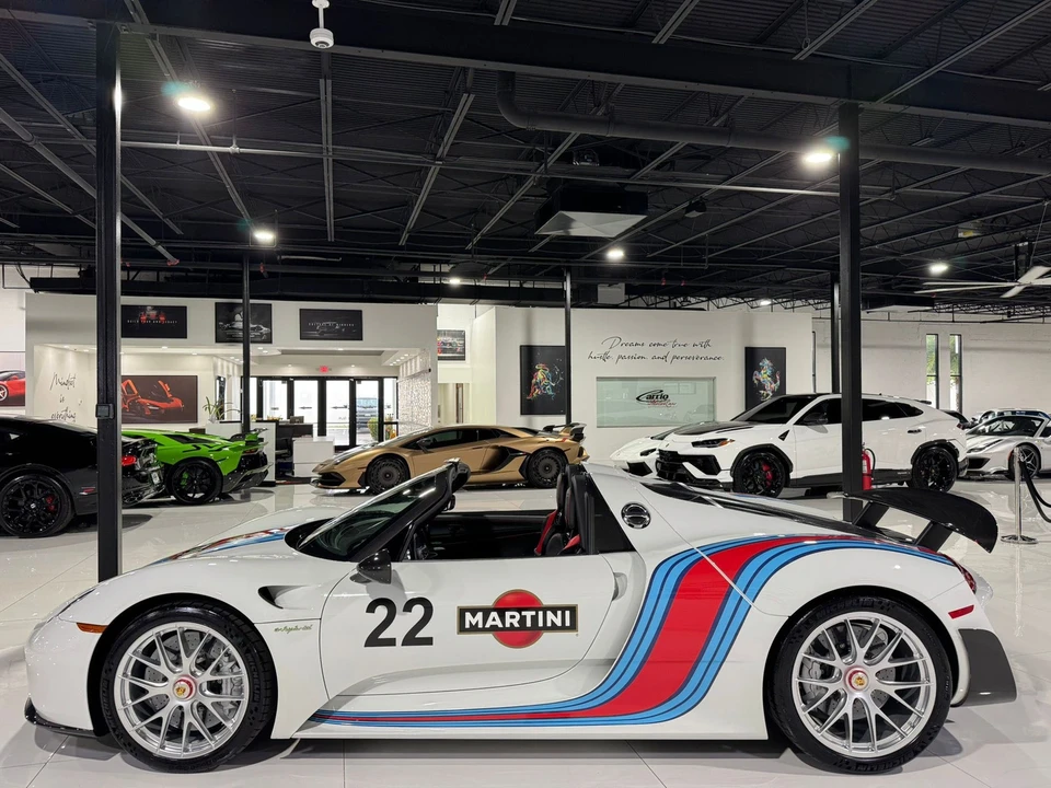 2015 Porsche 918 Spyder - Image 4 of 12