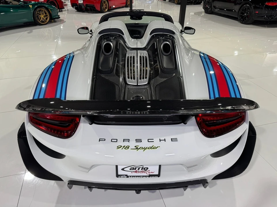 2015 Porsche 918 Spyder - Image 6 of 12