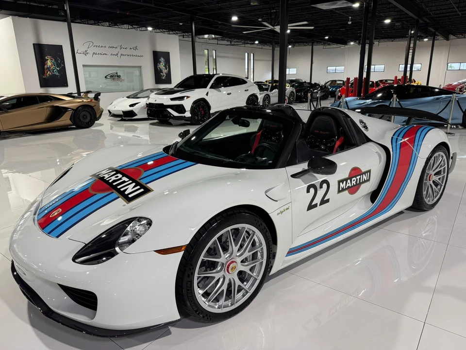 2015 Porsche 918 Spyder - Image 3 of 12