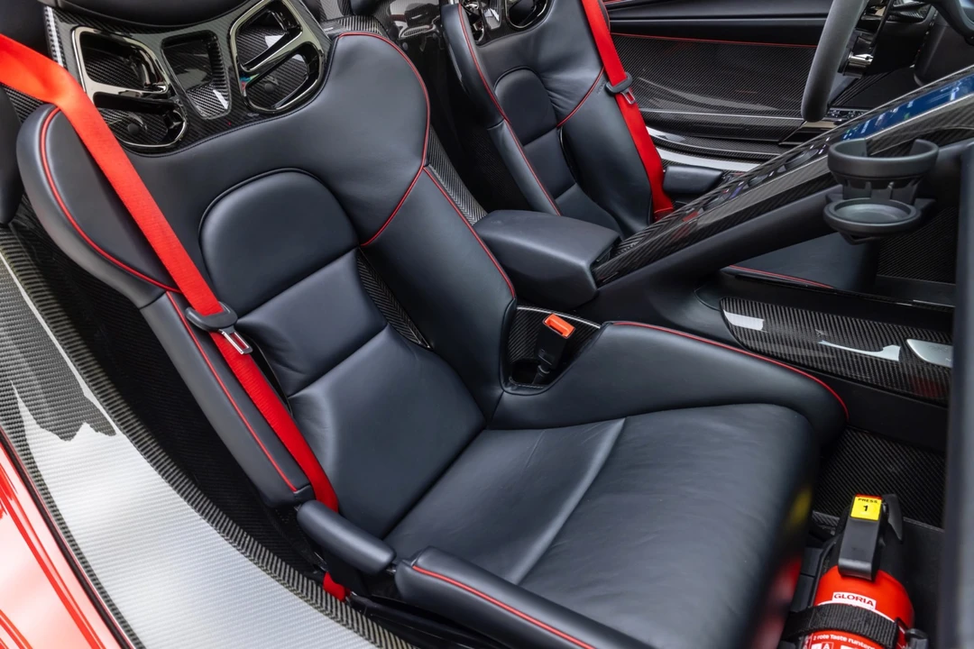 2015 Porsche 918 Spyder - Image 21 of 31