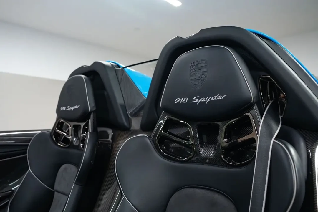 2015 Porsche 918 Spyder - Image 4 of 5