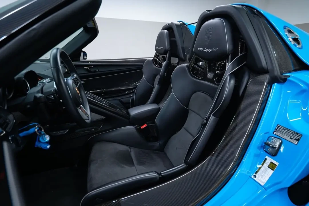 2015 Porsche 918 Spyder - Image 3 of 5