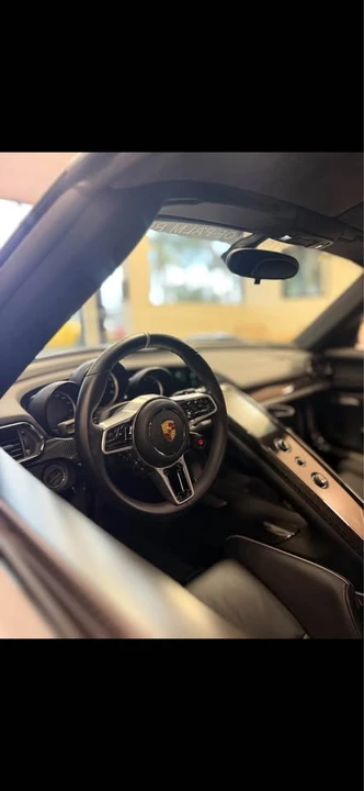 2015 Porsche 918 Spyder - Image 7 of 9