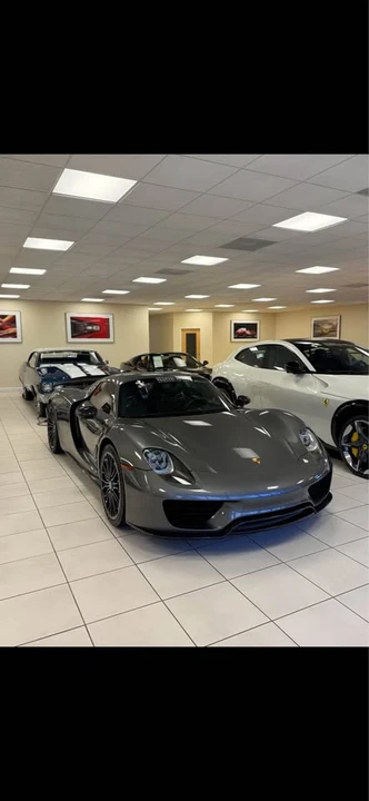 2015 Porsche 918 Spyder - Image 2 of 9