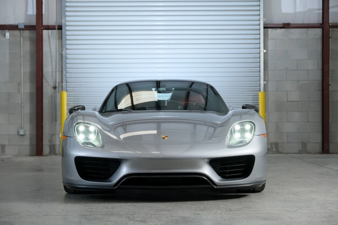2015 Porsche 918 Spyder - Image 12 of 24