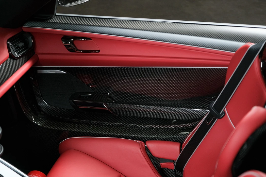 2015 Porsche 918 Spyder - Image 24 of 24