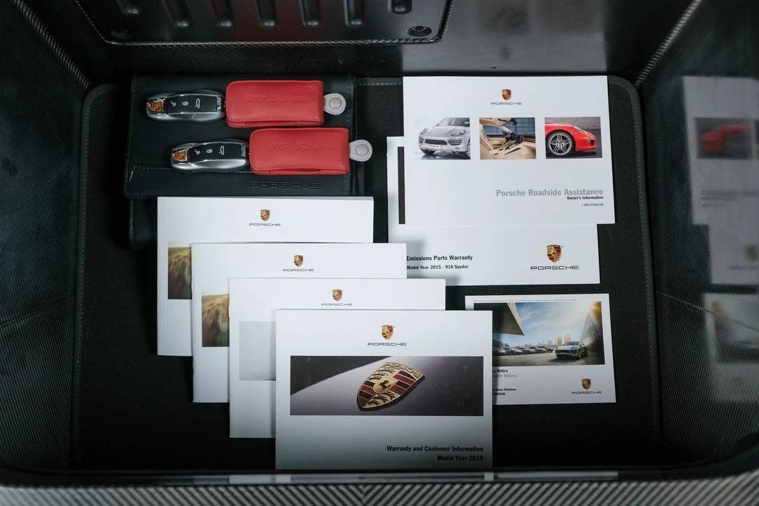 2015 Porsche 918 Spyder - Image 5 of 24