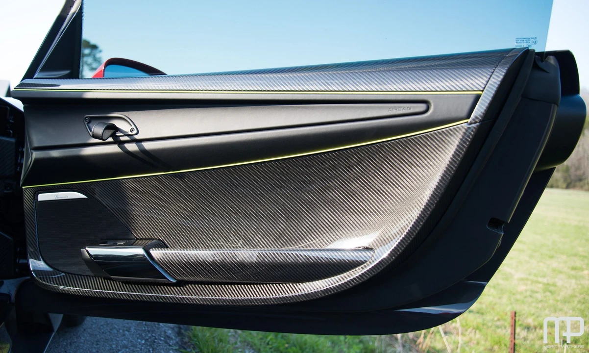 2015 Porsche 918 Spyder - Image 29 of 31