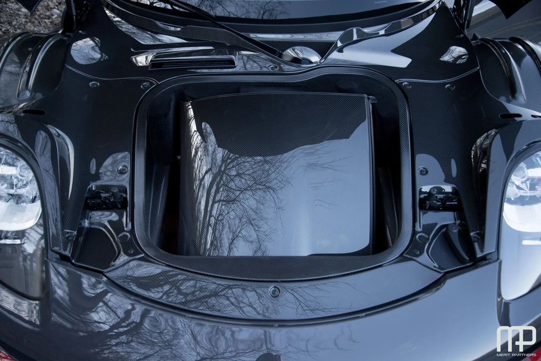 2015 Porsche 918 Spyder - Image 21 of 31
