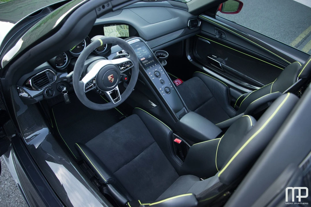 2015 Porsche 918 Spyder - Image 9 of 31