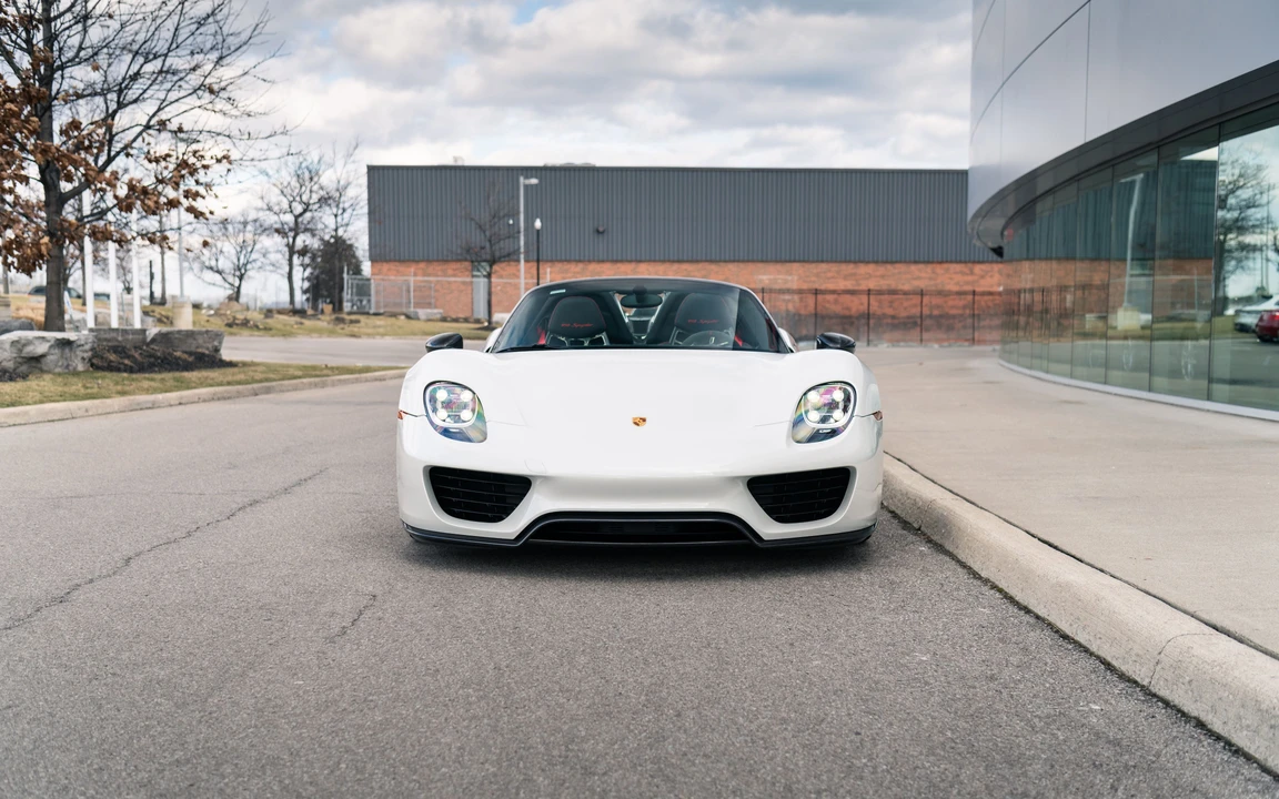 2015 Porsche 918 Spyder - Image 21 of 31