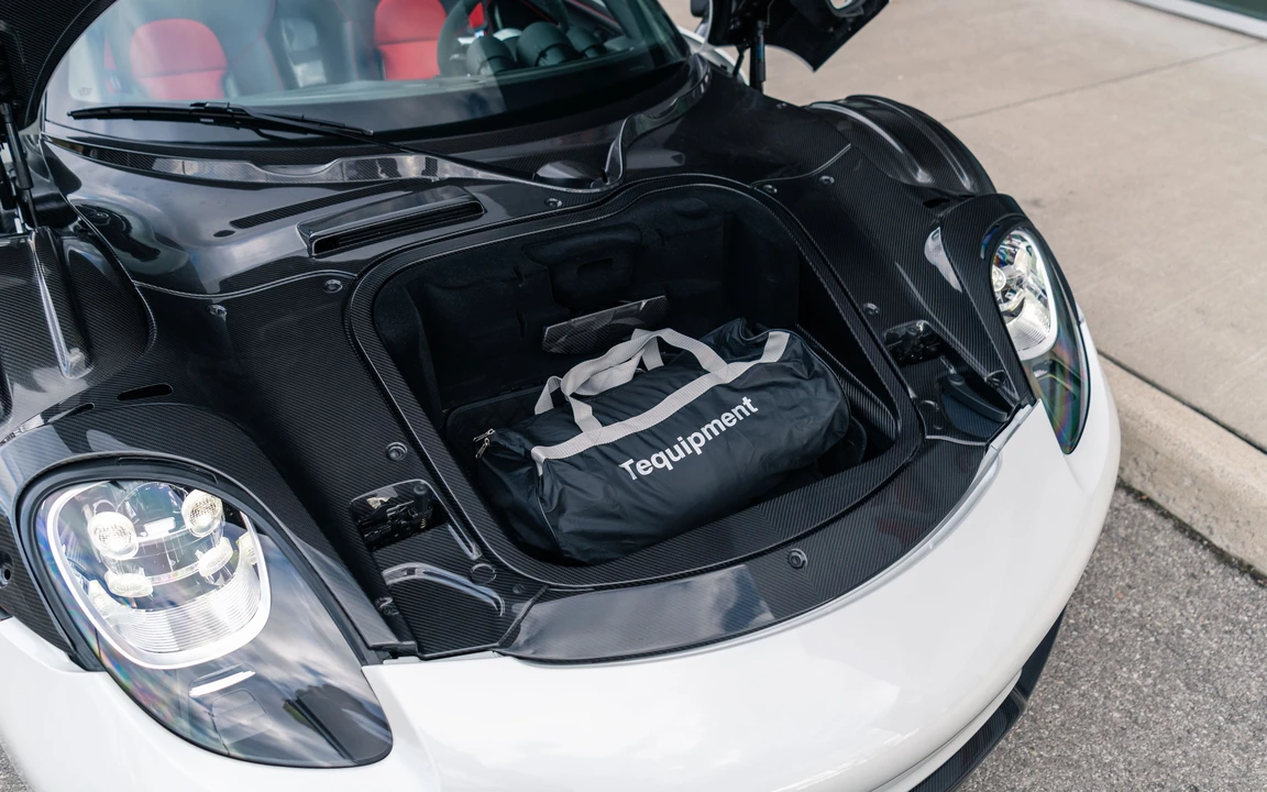 2015 Porsche 918 Spyder - Image 30 of 31