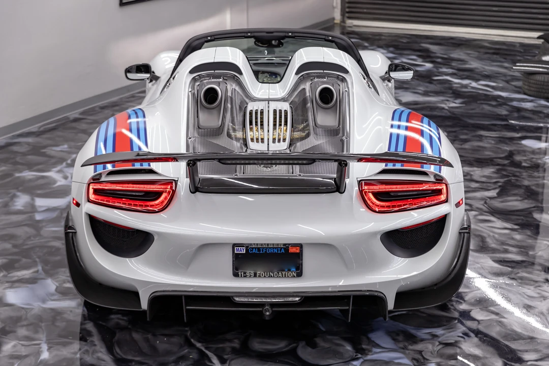 2015 Porsche 918 Spyder - Image 6 of 31