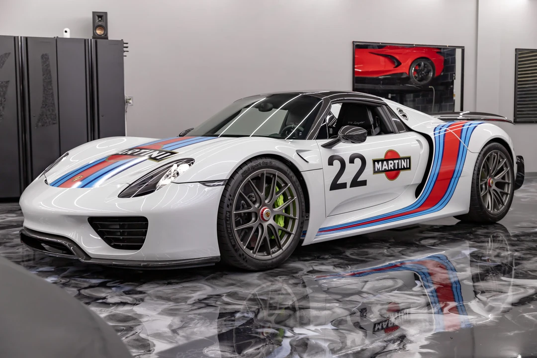 2015 Porsche 918 Spyder - Image 3 of 31