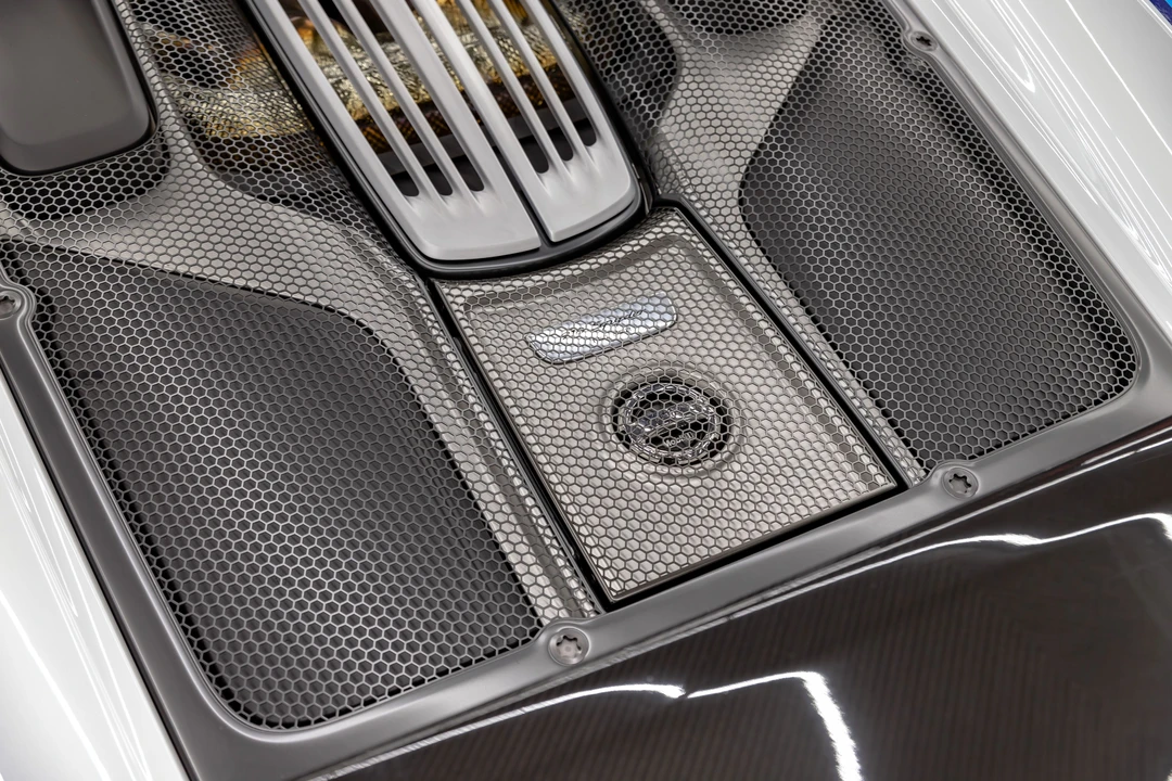 2015 Porsche 918 Spyder - Image 31 of 31