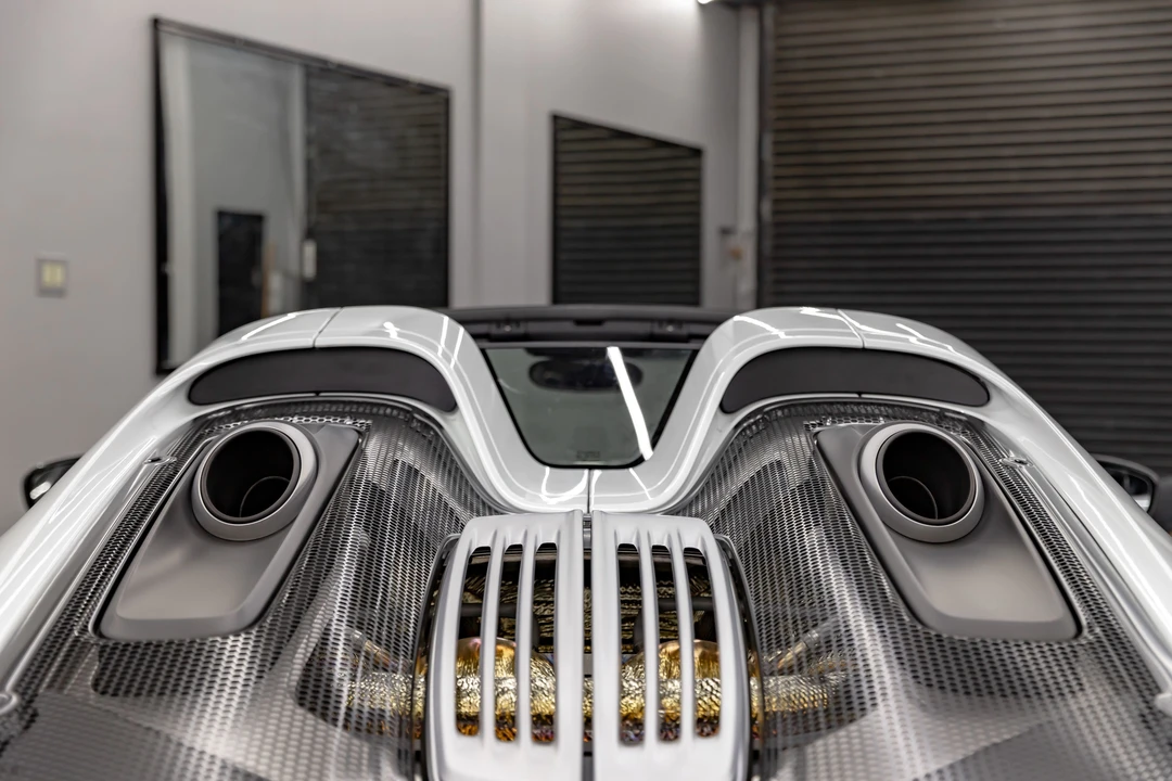 2015 Porsche 918 Spyder - Image 21 of 31