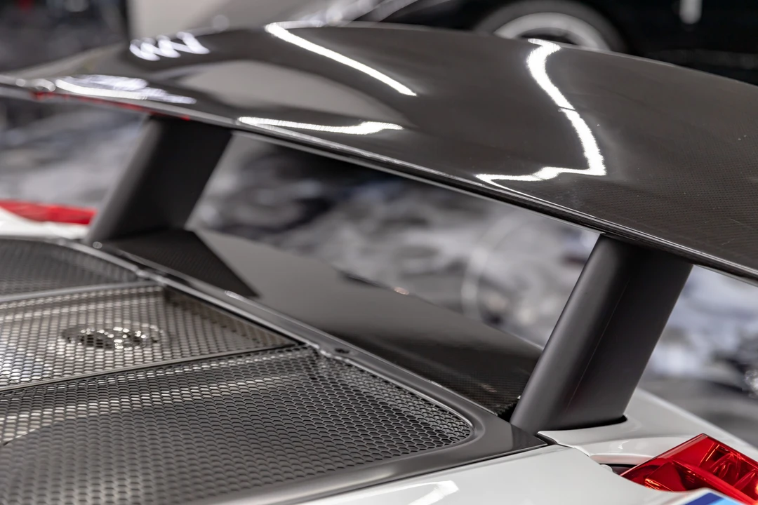 2015 Porsche 918 Spyder - Image 23 of 31