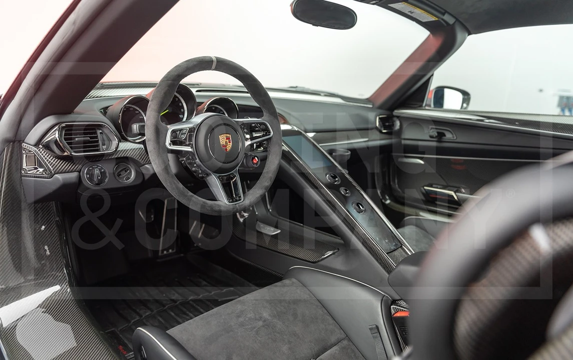 2015 Porsche 918 Spyder - Image 6 of 17
