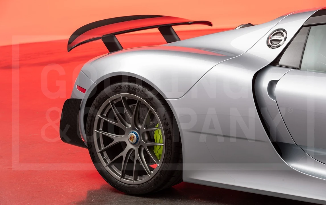 2015 Porsche 918 Spyder - Image 13 of 17
