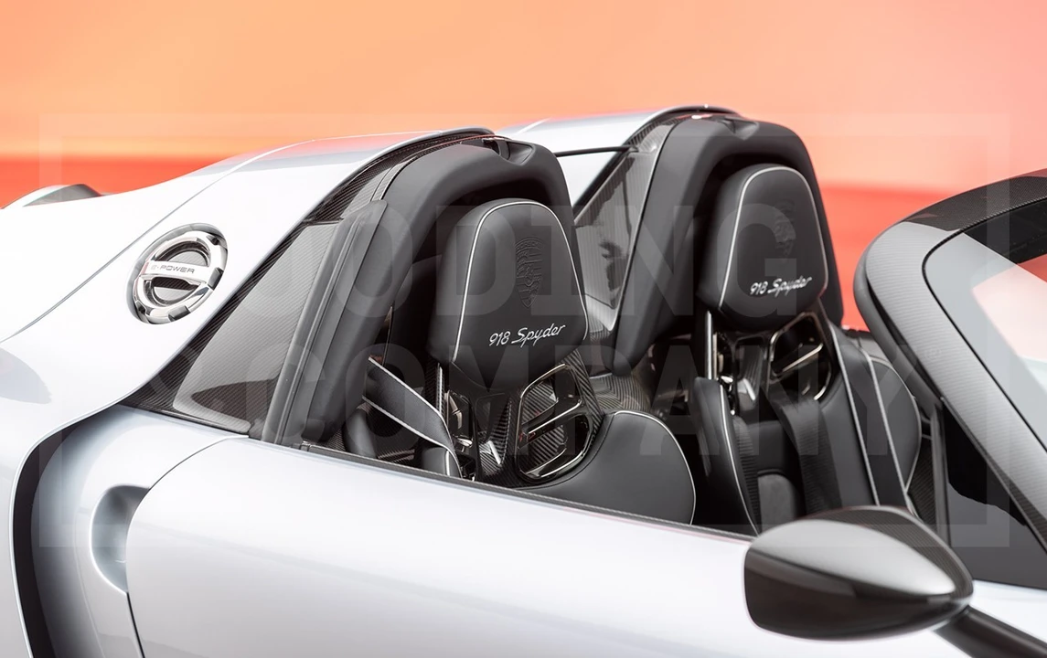 2015 Porsche 918 Spyder - Image 10 of 17
