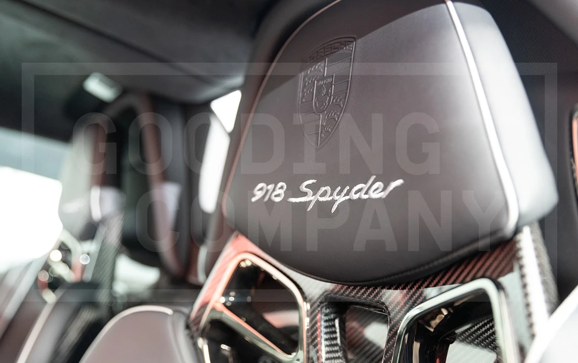 2015 Porsche 918 Spyder - Image 9 of 17