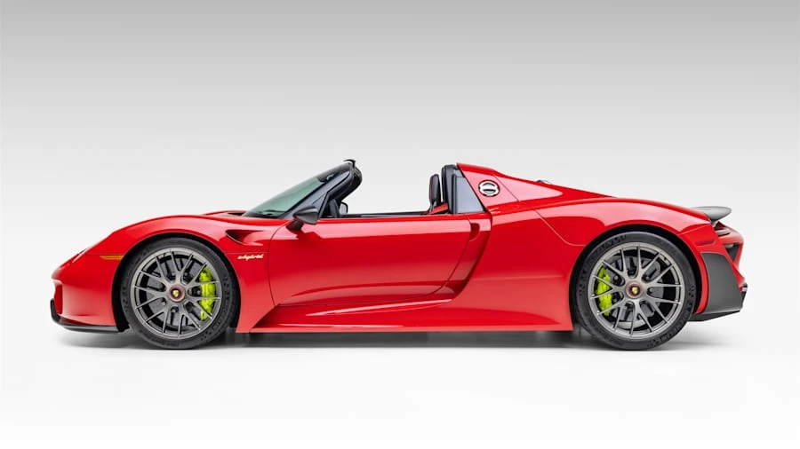 2015 Porsche 918 Spyder - Image 2 of 31