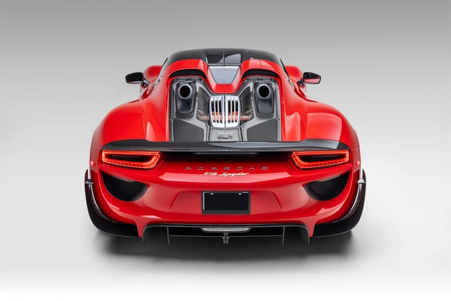 2015 Porsche 918 Spyder - Image 16 of 31