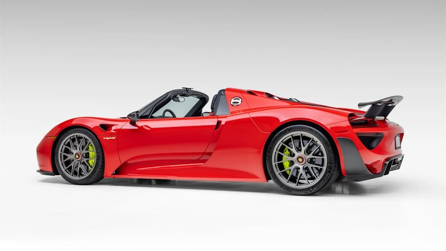 2015 Porsche 918 Spyder - Image 28 of 31