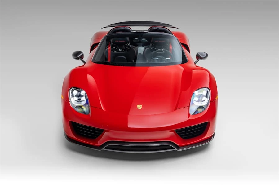 2015 Porsche 918 Spyder - Image 14 of 31