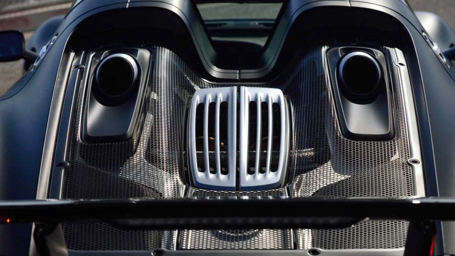 2015 Porsche 918 Spyder - Image 6 of 12
