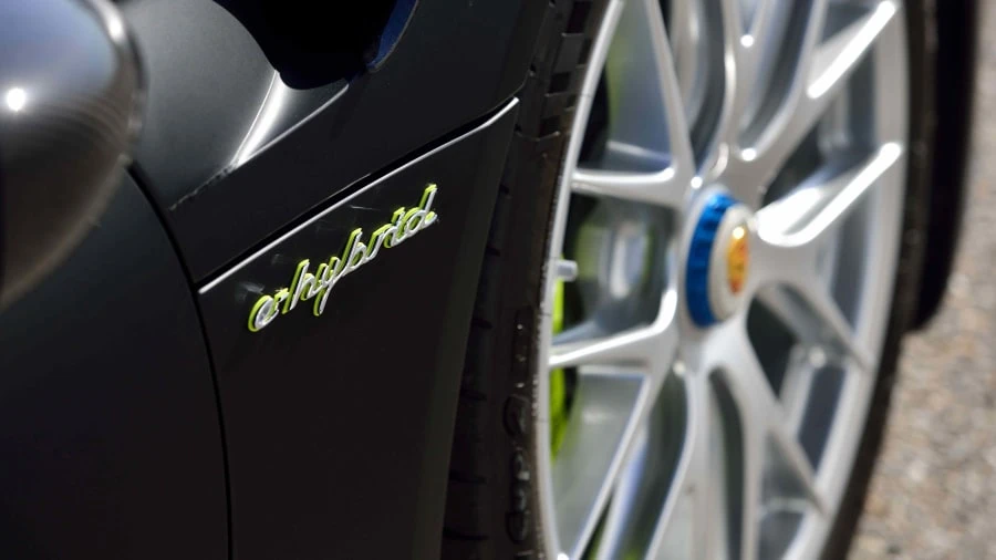 2015 Porsche 918 Spyder - Image 7 of 12