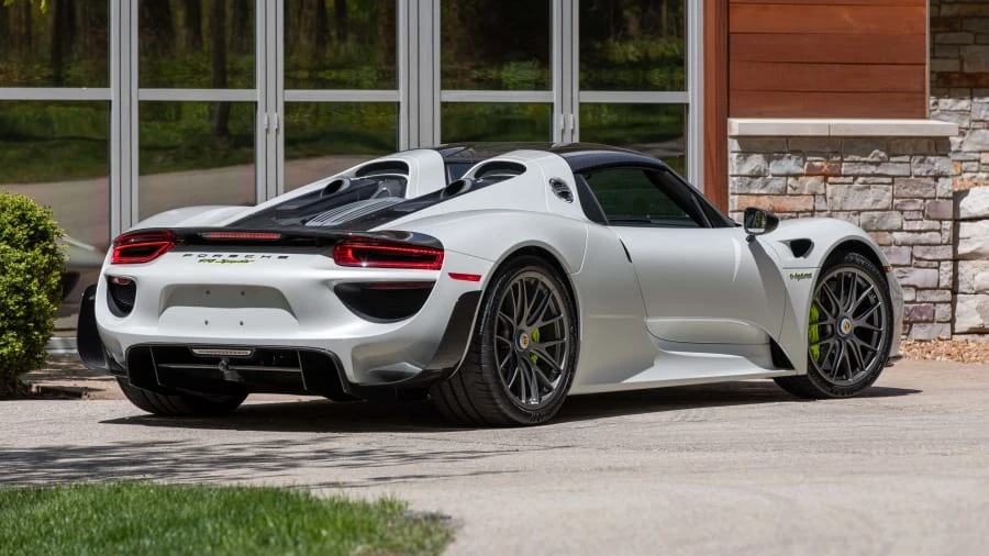 2015 Porsche 918 Spyder - Image 3 of 31